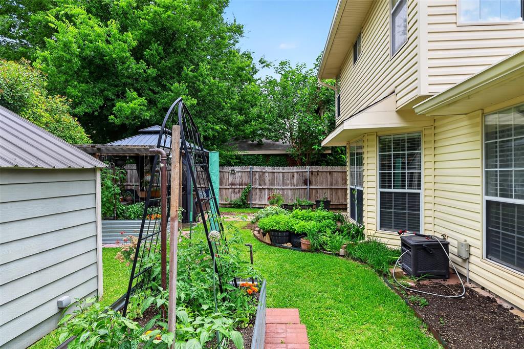 Huntington Village Add - Residential