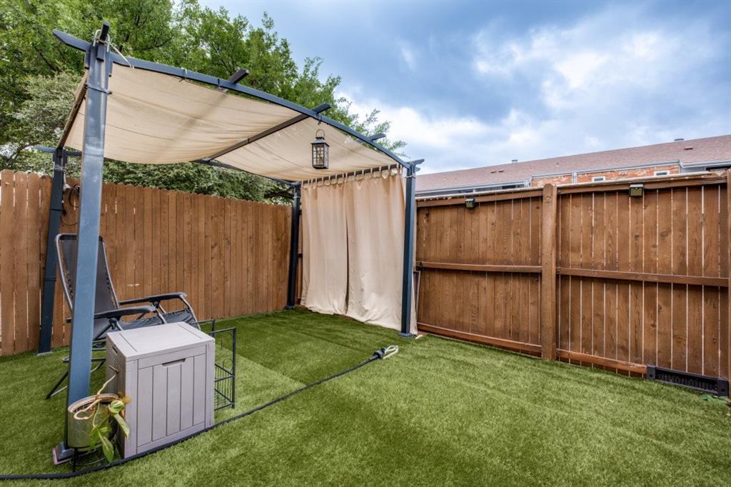 Hartford Place Condo - Residential