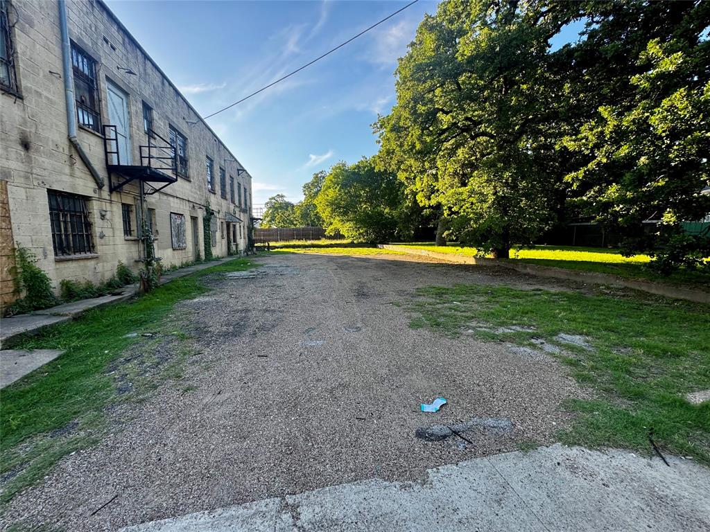 South Side - Commercial Sale