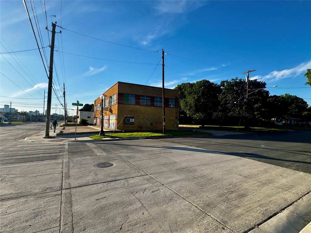 South Side - Commercial Sale