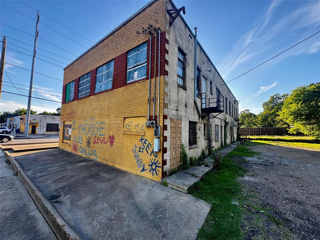 South Side - Commercial Sale