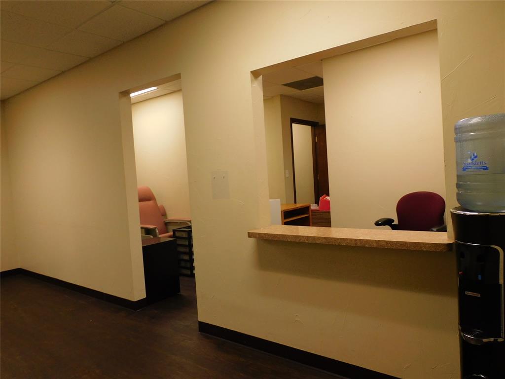 Kerrs N Walnut Addn - Commercial Lease