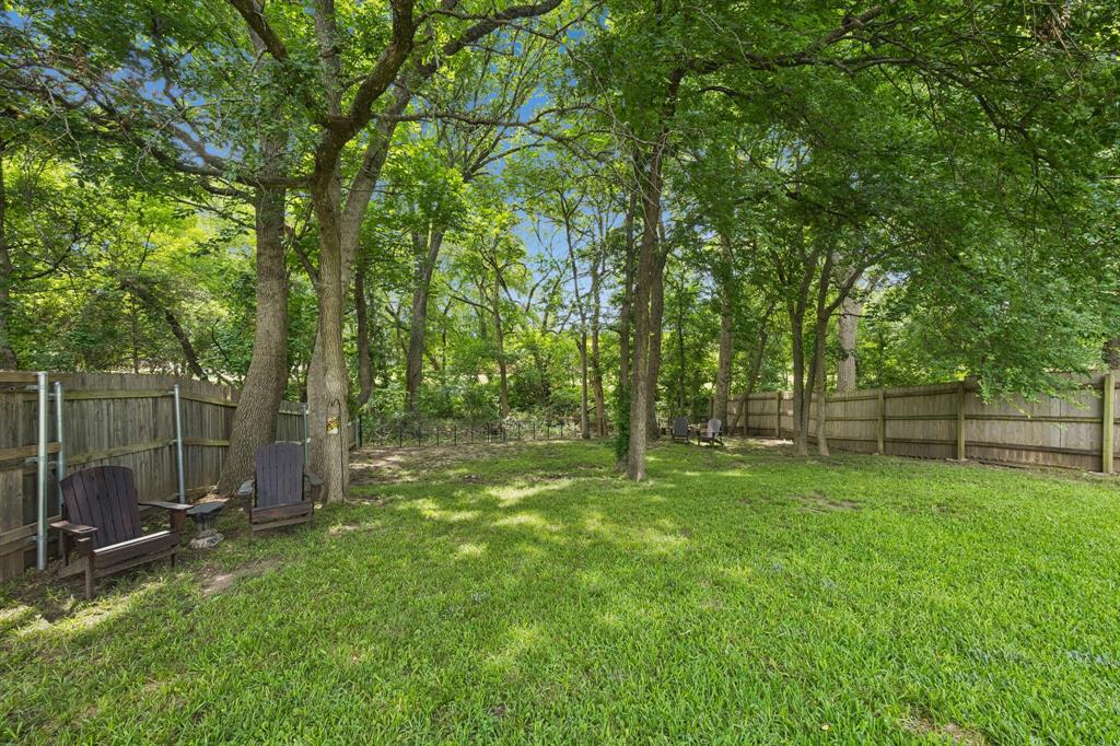 800 Wooded Creek Lane
