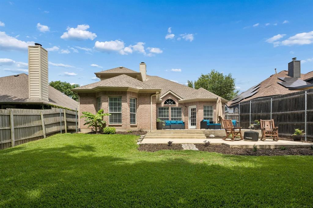 800 Wooded Creek Lane