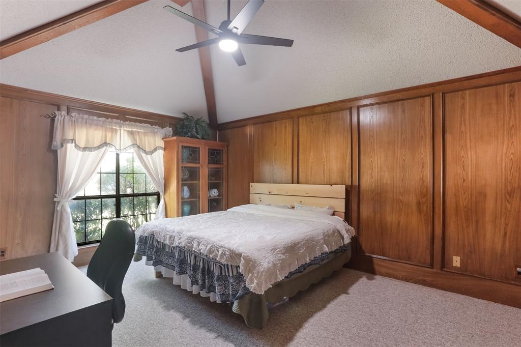 2214 Moss Trail