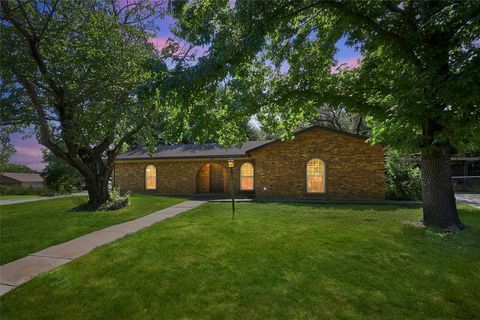 220 Short Street Burleson TX 76028