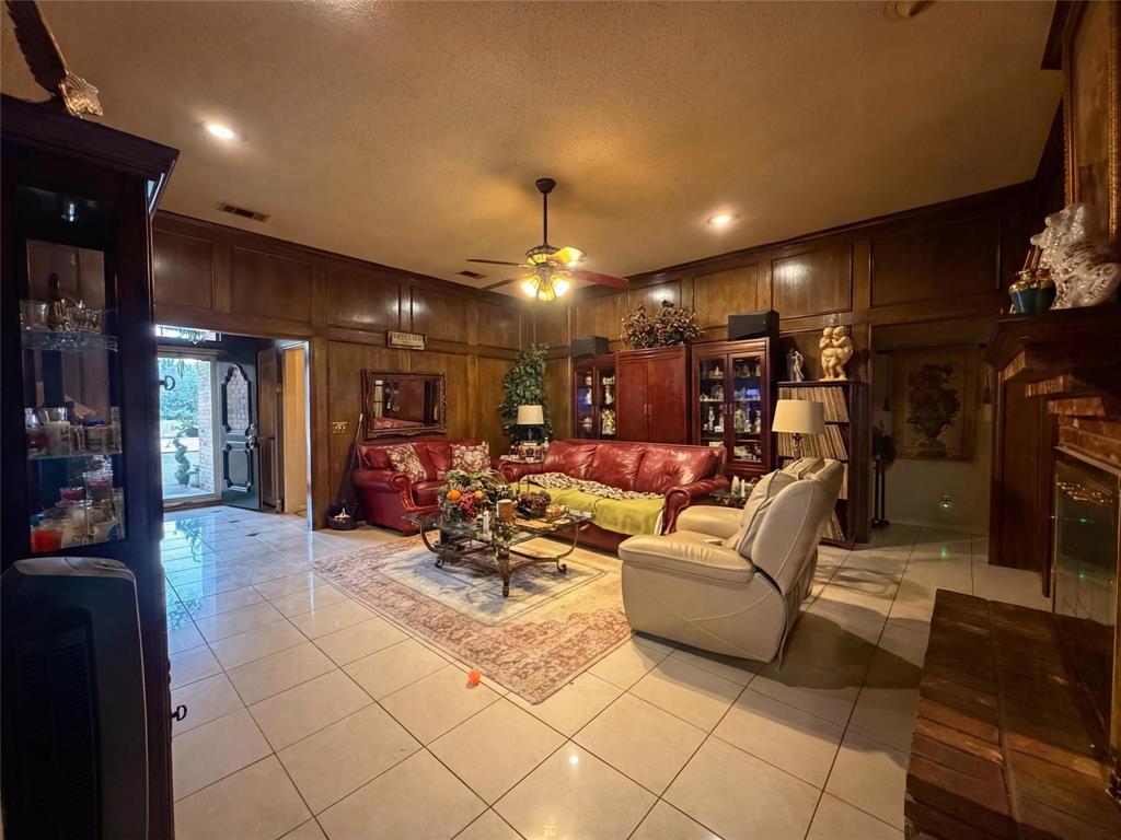 308 Rolling Oak Drive