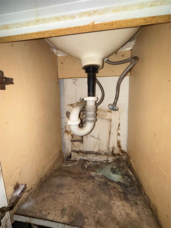 Central Ave - Residential