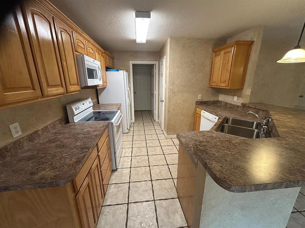 Blackmon Add Ph II - Residential Lease