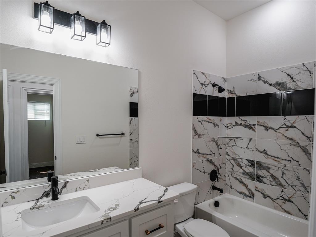 Colonial - Residential