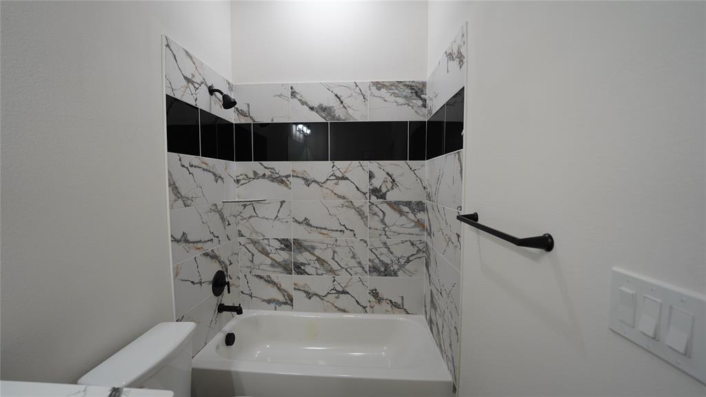 Colonial - Residential