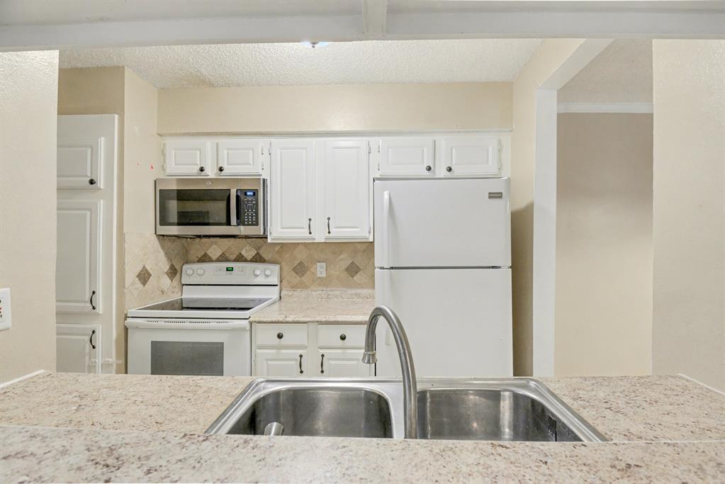 Prestonwood Green Condos - Residential