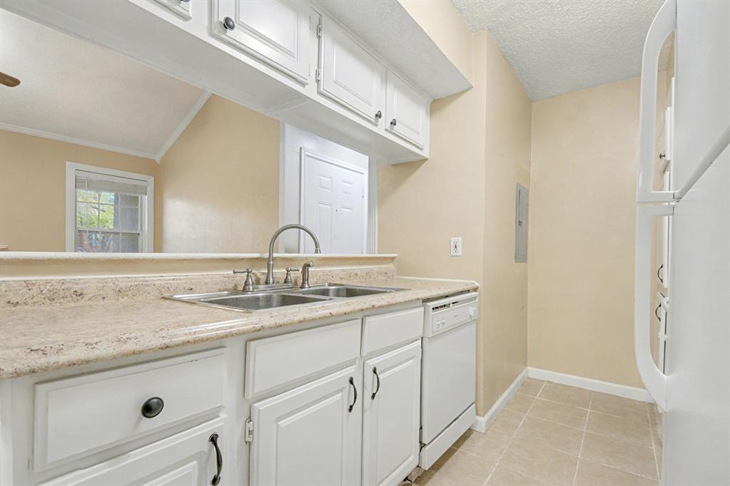 Prestonwood Green Condos - Residential