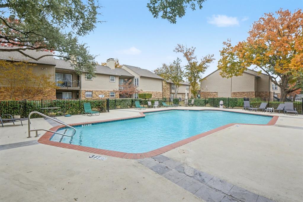 Prestonwood Green Condos - Residential