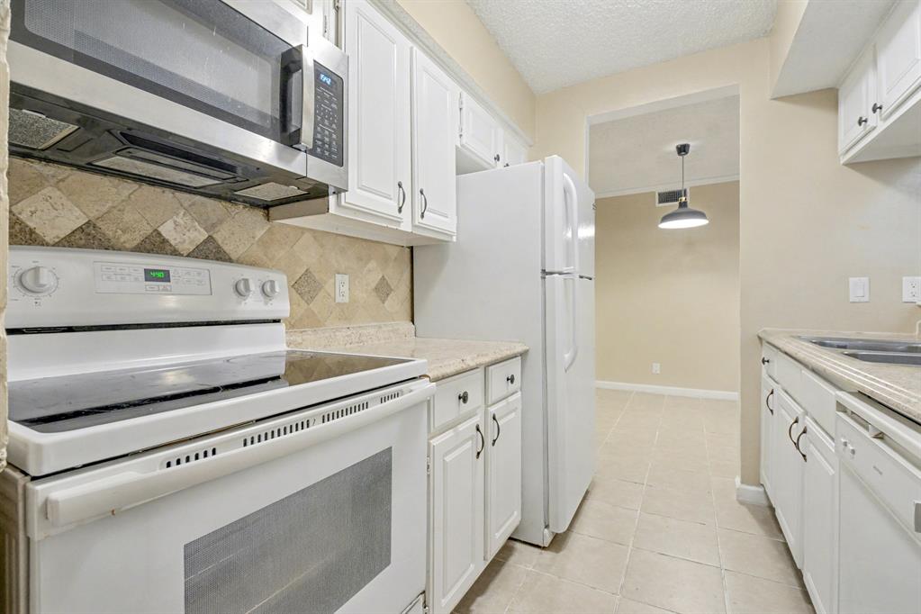 Prestonwood Green Condos - Residential