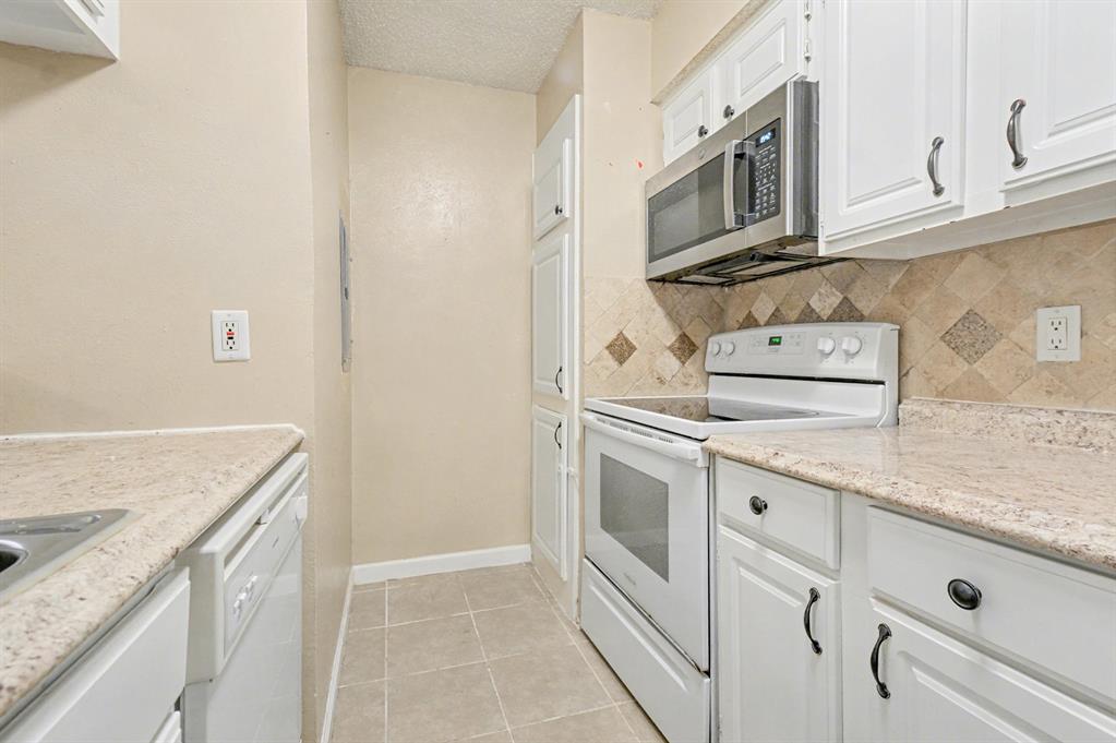 Prestonwood Green Condos - Residential