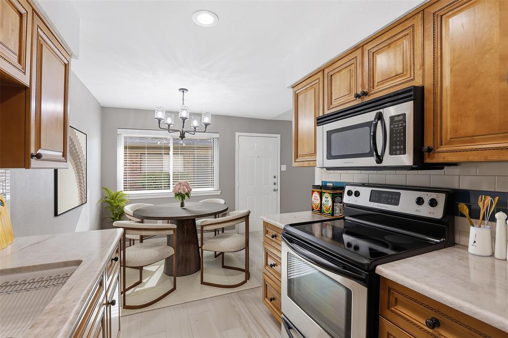 Cedar Creek Twnhms - Residential
