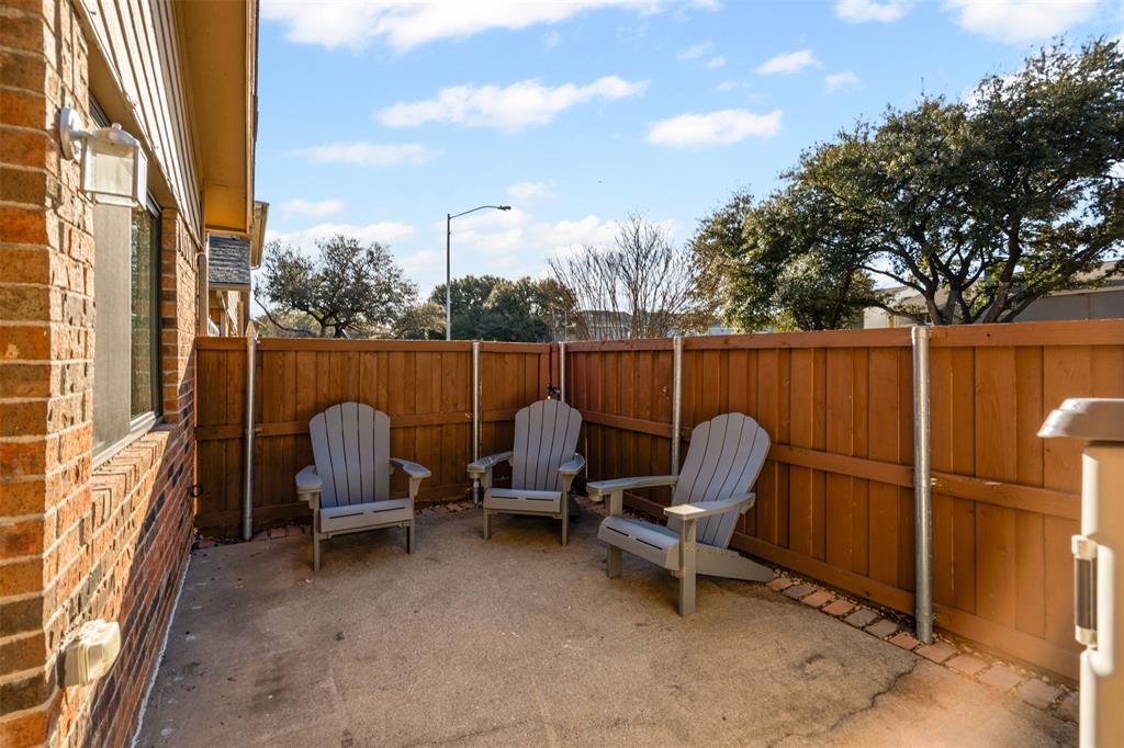 Cedar Creek Twnhms - Residential