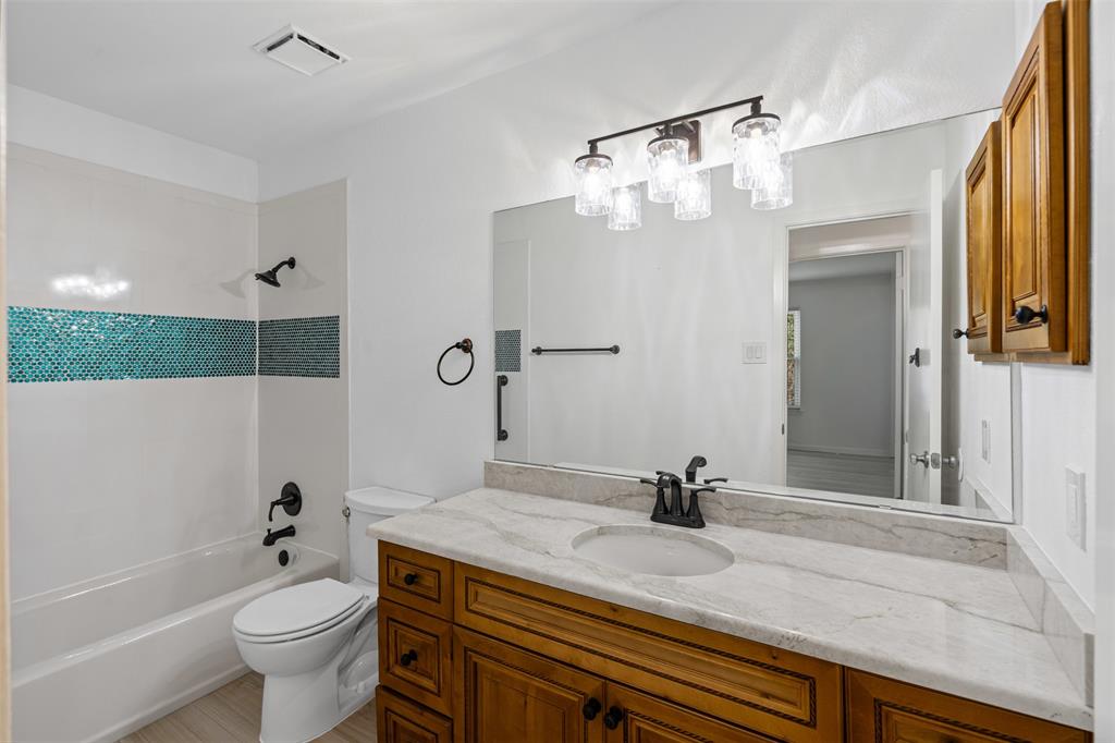 Cedar Creek Twnhms - Residential