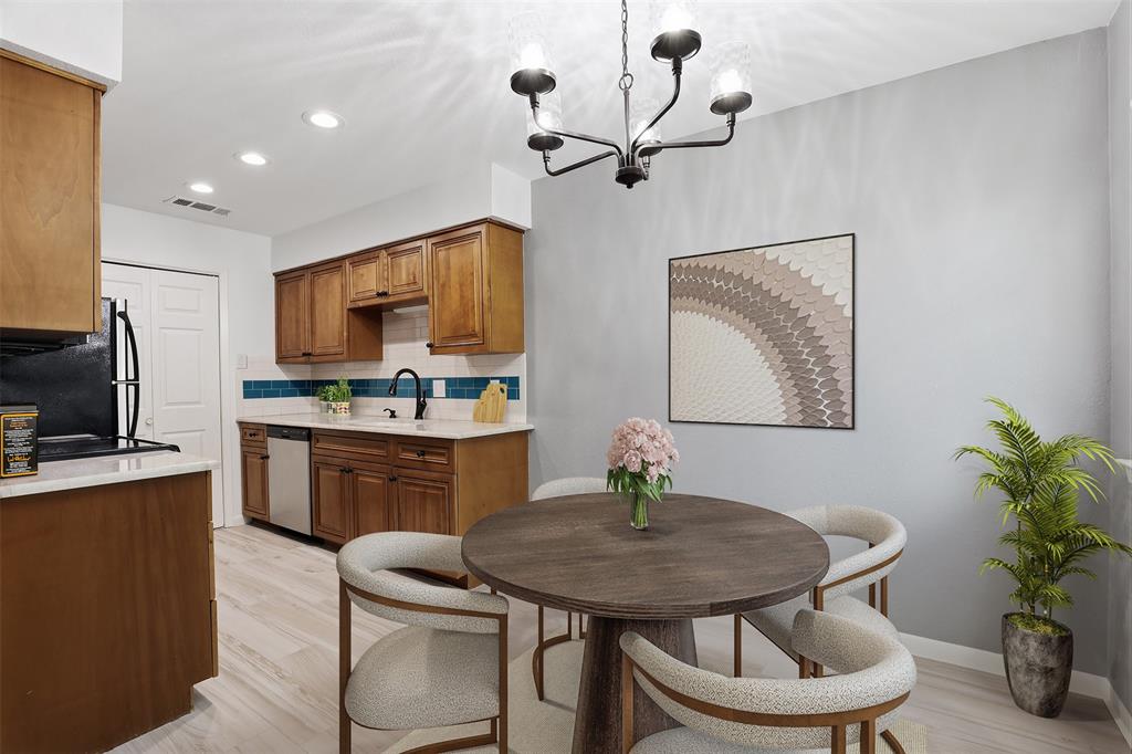 Cedar Creek Twnhms - Residential