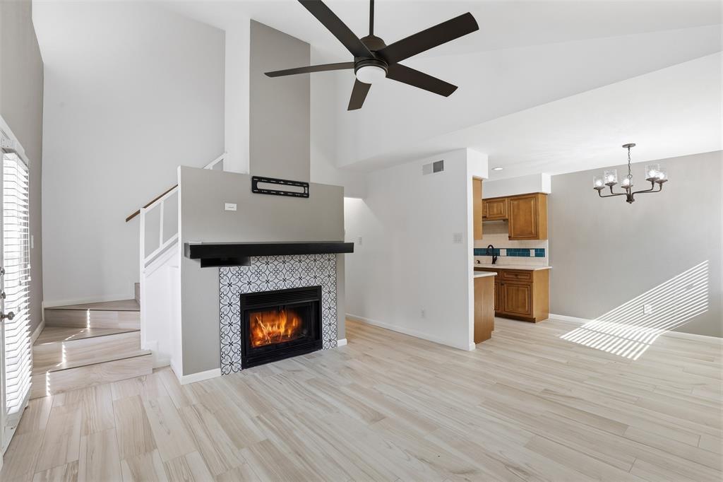 Cedar Creek Twnhms - Residential