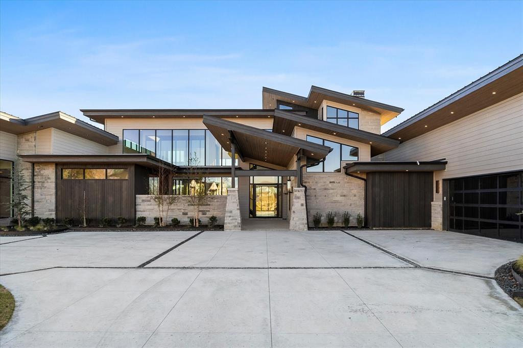 207 Sunset Point Trail