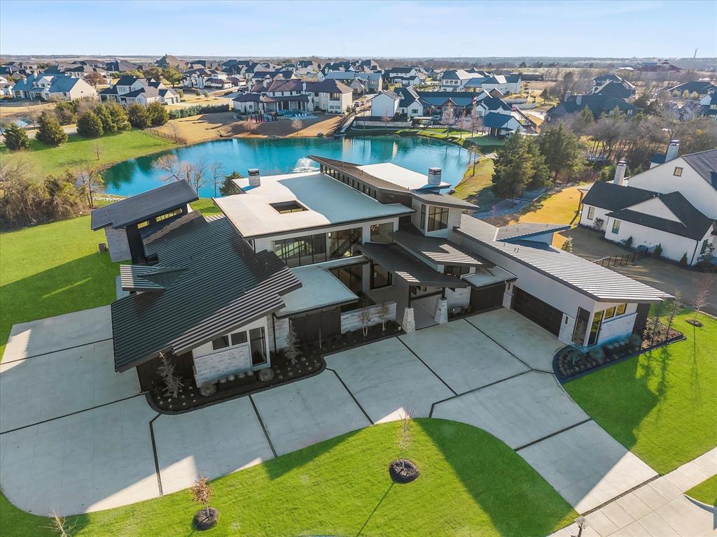 207 Sunset Point Trail