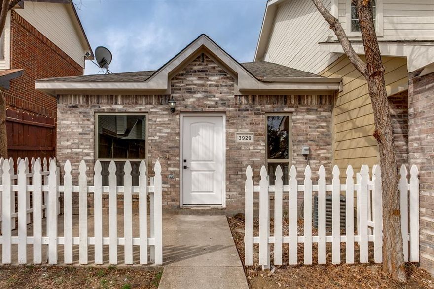 Step into this thoughtfully remodeled 2-bedroom, 1-bath townhome in the heart of North Garland. This home has been fully updated, featuring a beautifully renovated kitchen and bathroom, along with fresh flooring, paint, and texture throughout. The open floor plan invites you in, offering bright and airy living spaces. At the front, a charming white picket fence adds curb appeal and character. Conveniently located near Shiloh Road and George Bush Turnpike, you’ll have easy access to schools, shopping, and parks. Don’t miss this turnkey gem—schedule your tour today!