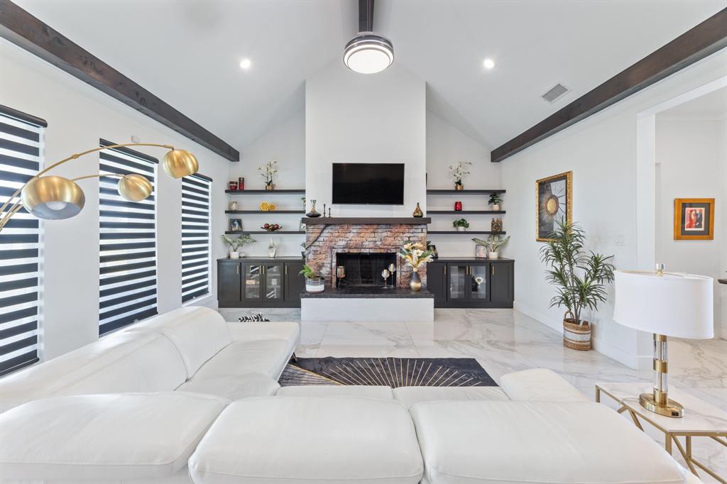 Deer Crossing - Residential