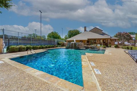1310 Harwell Drive 4721 Arlington TX 76011