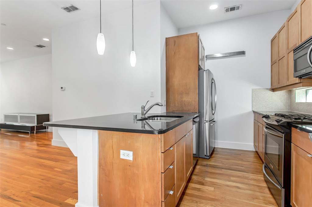 1600 Haskell Condos - Residential Lease