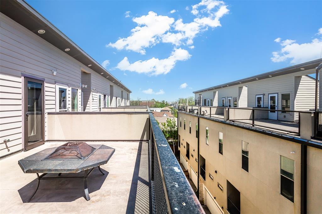 1600 Haskell Condos - Residential Lease