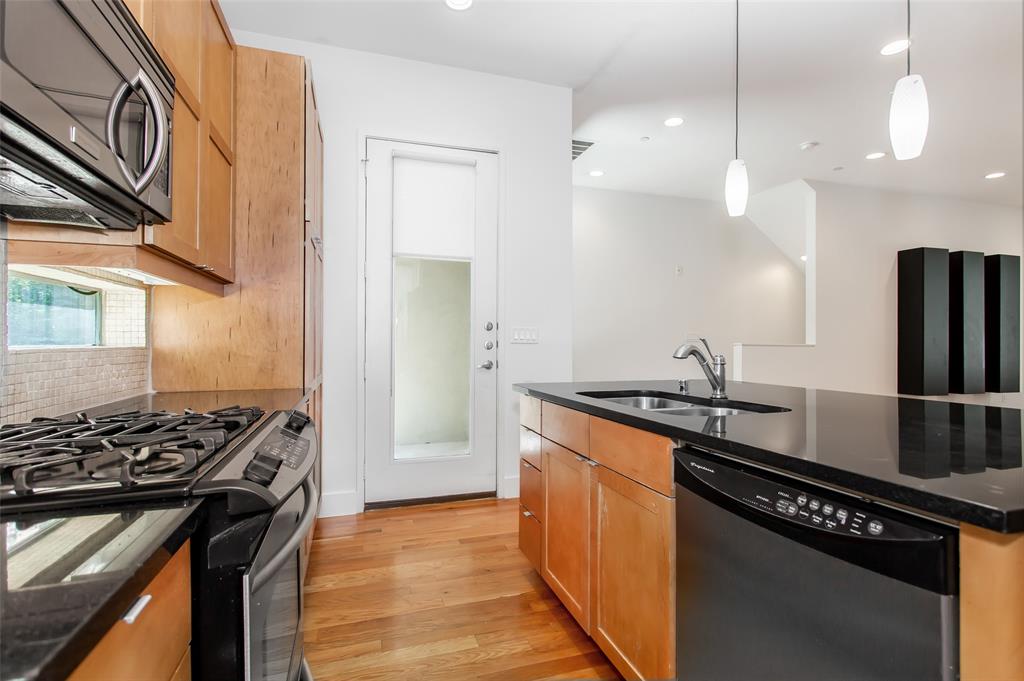 1600 Haskell Condos - Residential Lease