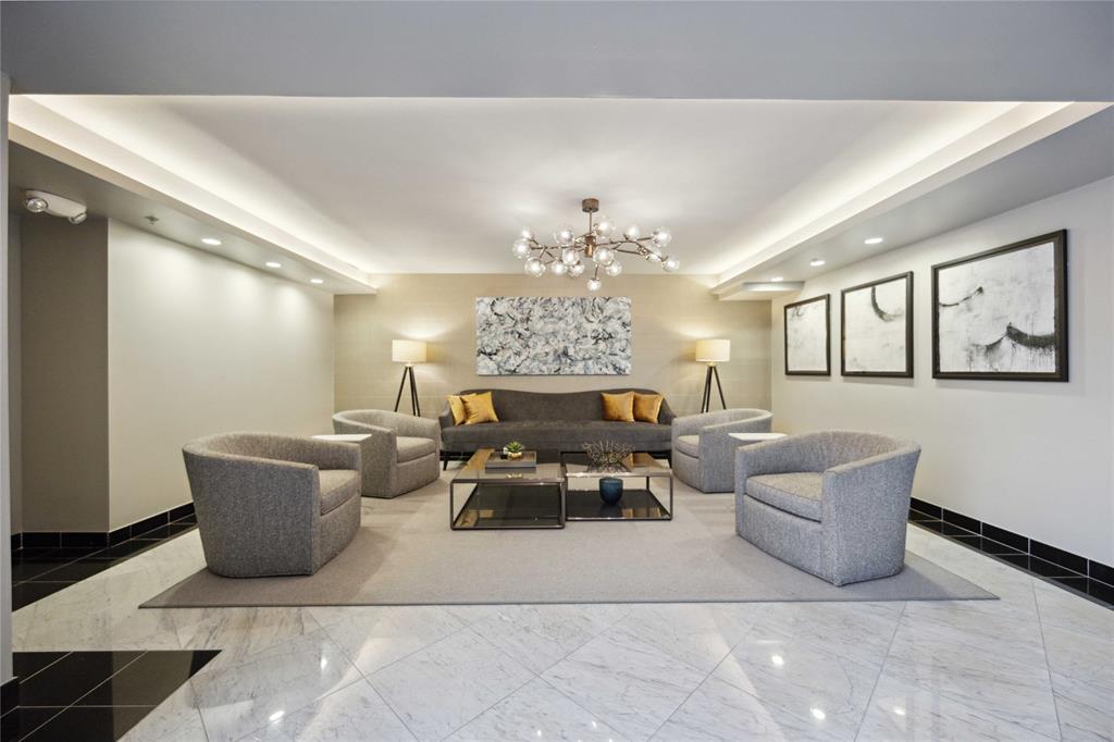 1005 S Shepherd Drive 305