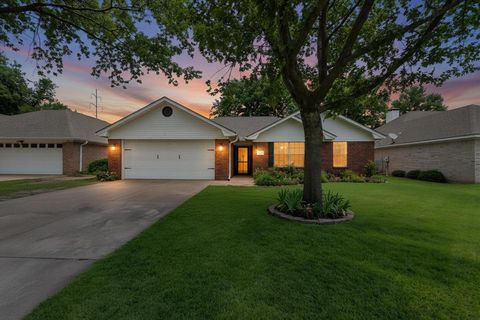 Photo of 328 Northwood Boulevard, Corsicana, TX 75110 (MLS # 21211793)