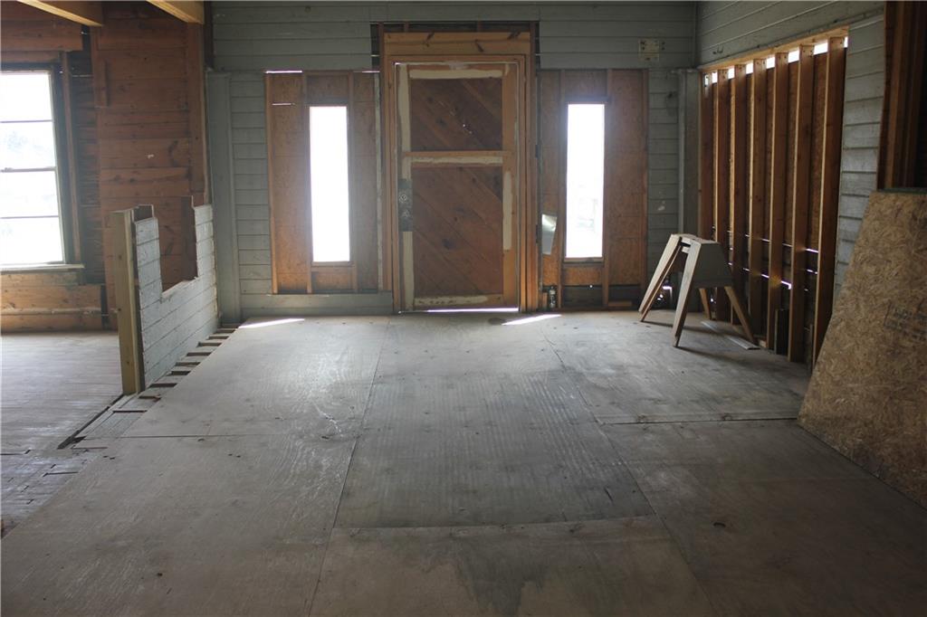 Tomas De La Vega - Residential