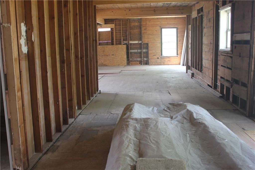 Tomas De La Vega - Residential