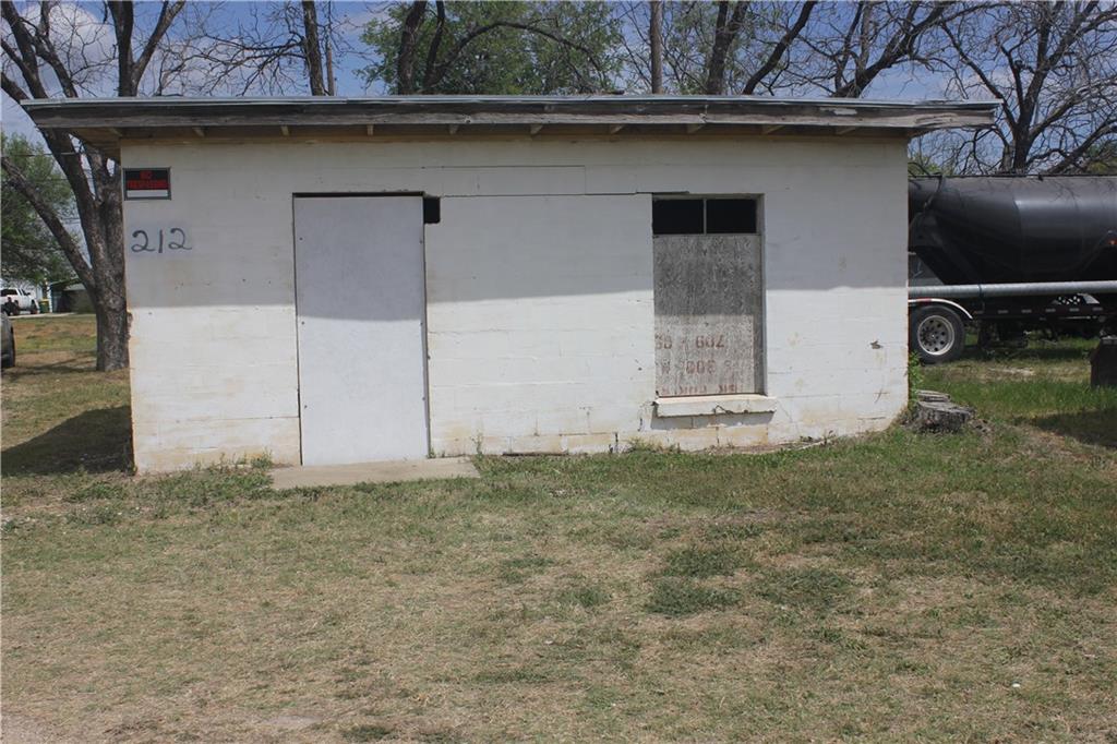 Tomas De La Vega - Residential