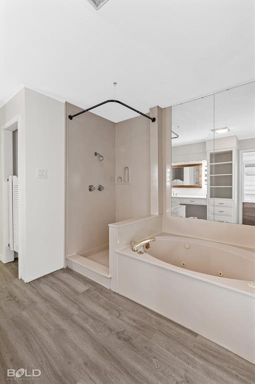 Shreveport, Louisiana 71106, United States, 5 Bedrooms Bedrooms, ,5 BathroomsBathrooms,Residential,Active,219706