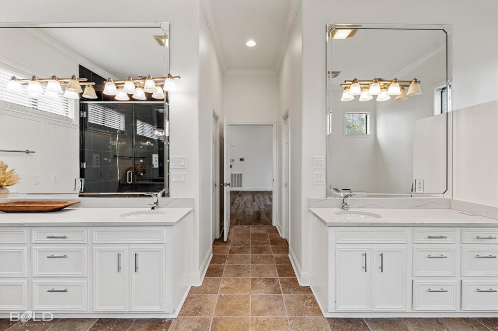 Shreveport, Louisiana 71106, United States, 5 Bedrooms Bedrooms, ,5 BathroomsBathrooms,Residential,Active,219706