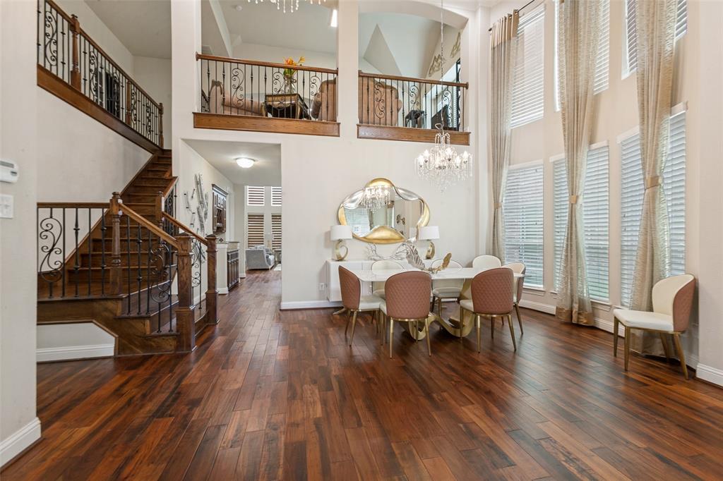 708 Harbor Lane