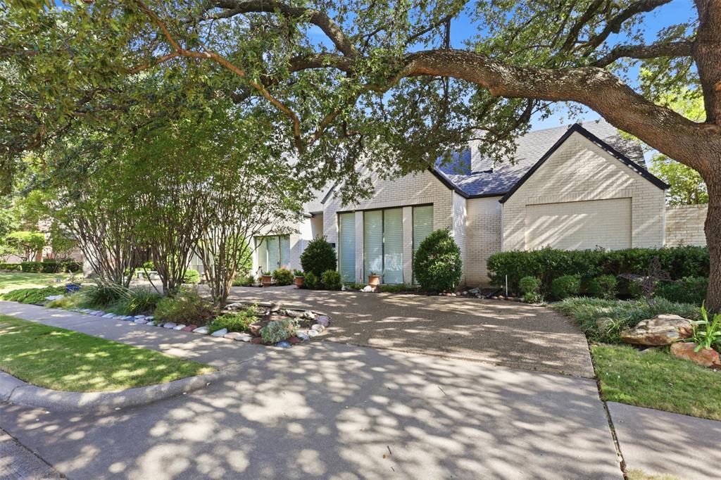 4609 Saxon Drive