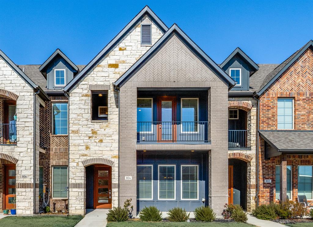 804, 810, 818, 820 Eagles cliffe Landing