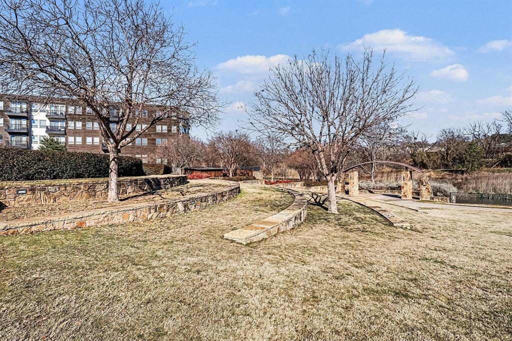 Enclave Lk Hlnds Tc - Residential