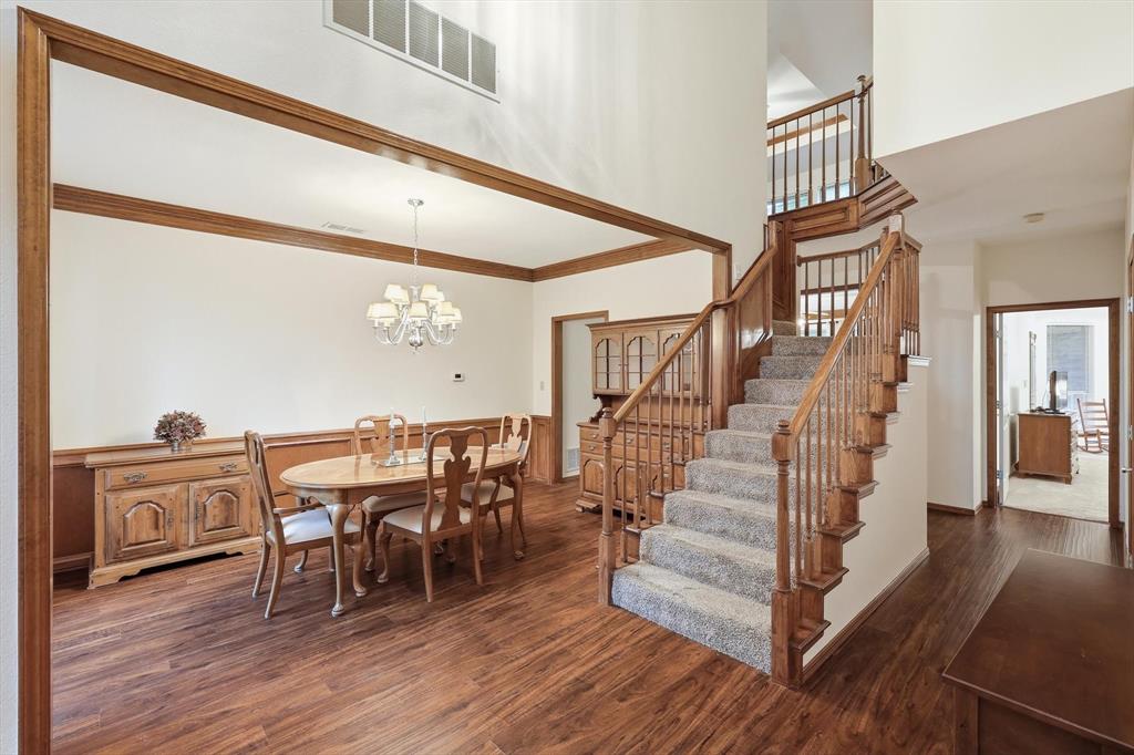 1424 Oakwood Court