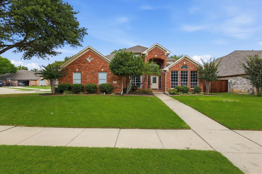 1424 Oakwood Court