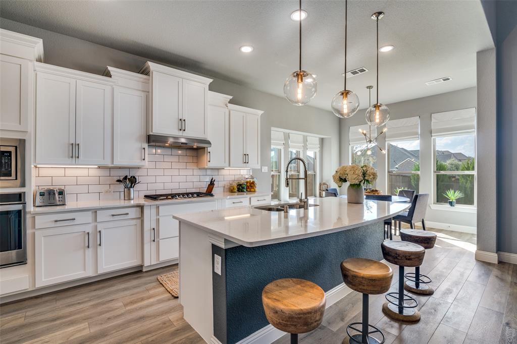 330 Torch Lily Lane