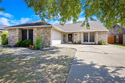 Photo of 512 Rosewood Lane, Forney, TX 75126 (MLS # 21394031)