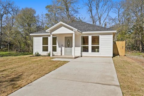 A home in Bonham