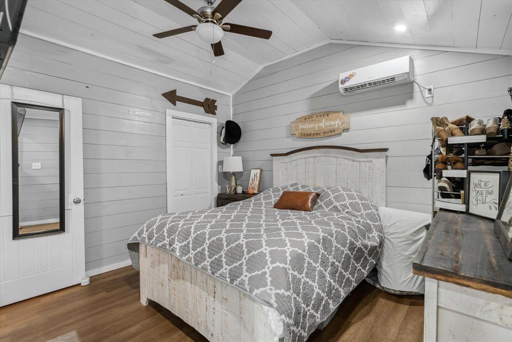 J BURLESON & S BIVENS - Commercial Sale